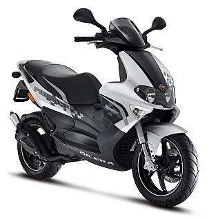 Rent a scooter cheap on Samos Gilera Runner SP 50cc Rent a scooter cheap on Samos Gilera Runner SP 50cc